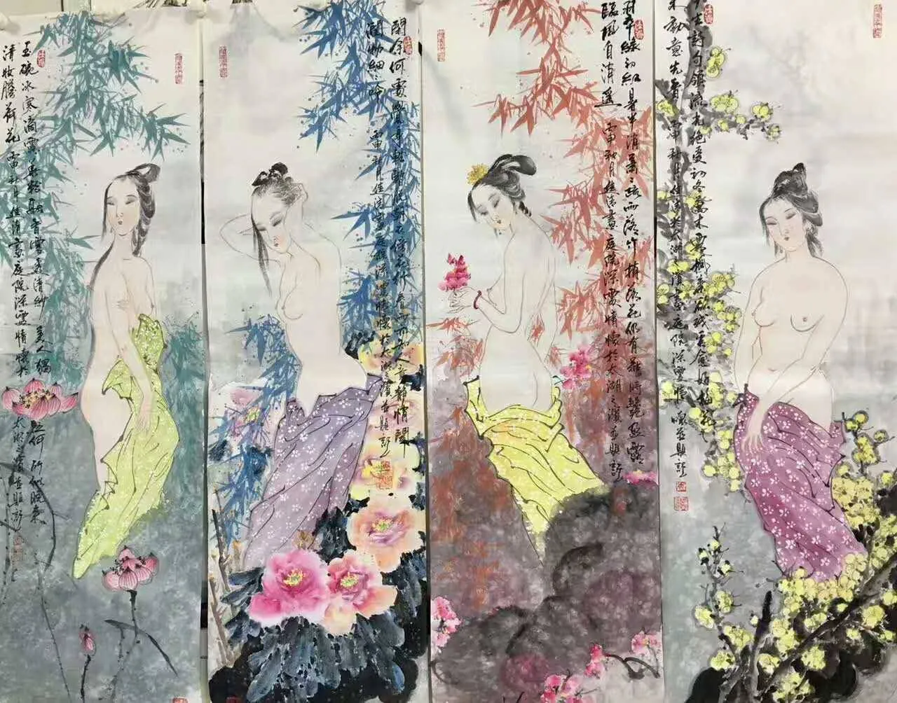 四季仕女圖